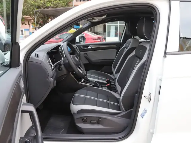 VOLKSWAGEN T-ROC 2026