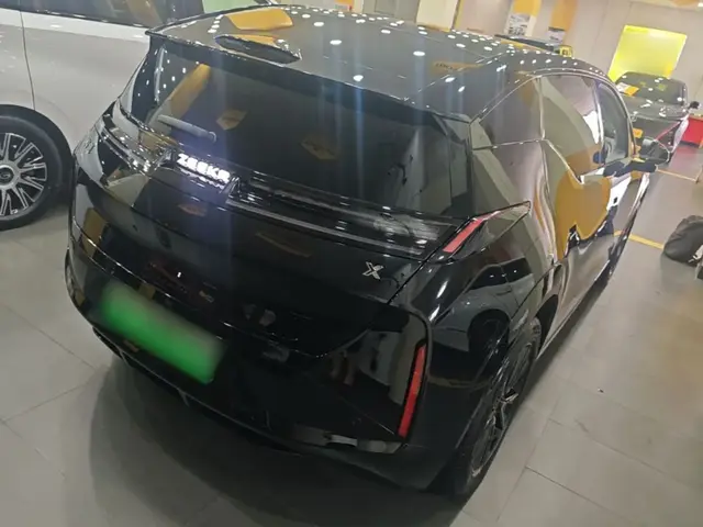 ZEEKR X 2024