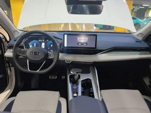 GEELY AUTO PREFACE PRESTIGE 2022