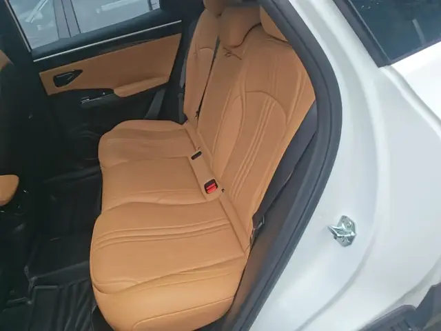 GEELY GALAXY L7 2023