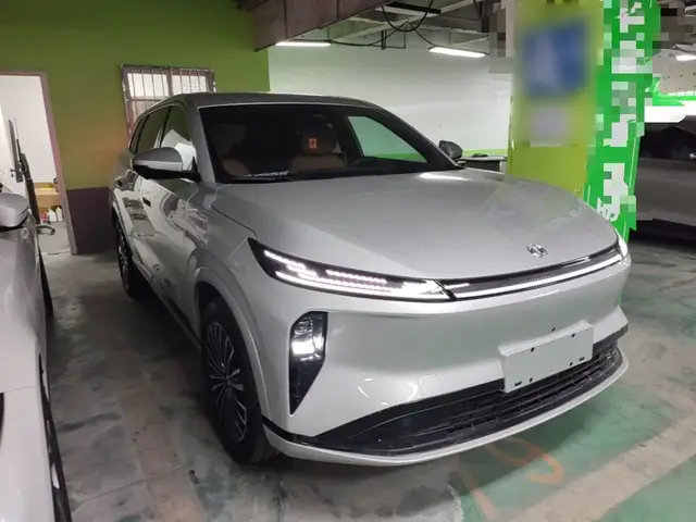 DONGFENG AEOLUS L8 2025