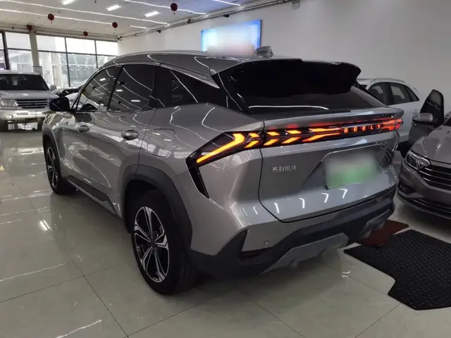 GEELY GALAXY L7 2023