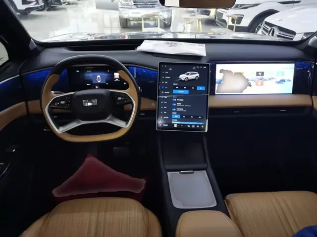 GEELY GALAXY L7 2023