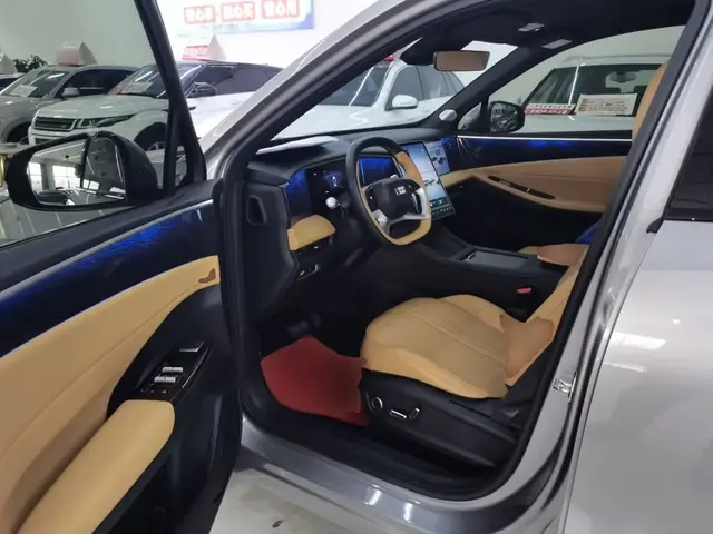 GEELY GALAXY L7 2023