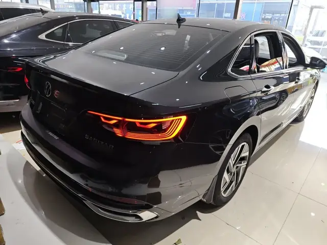 VOLKSWAGEN SAGITAR 2023
