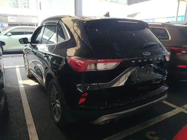 FORD ESCAPE 2022