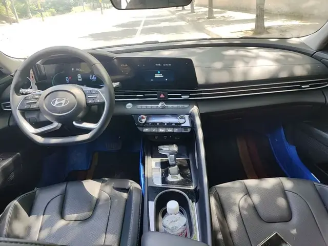 HYUNDAI ELANTRA PRESTIGE 2023