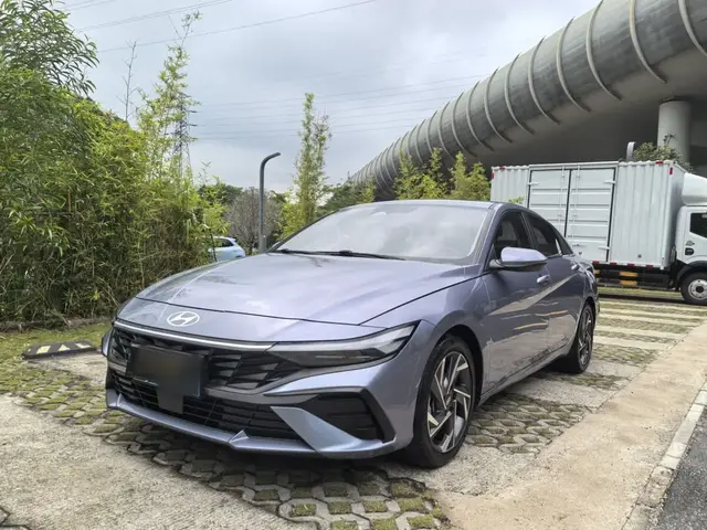 HYUNDAI ELANTRA PRESTIGE 2023