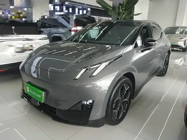 LYNK & CO Z20 2024
