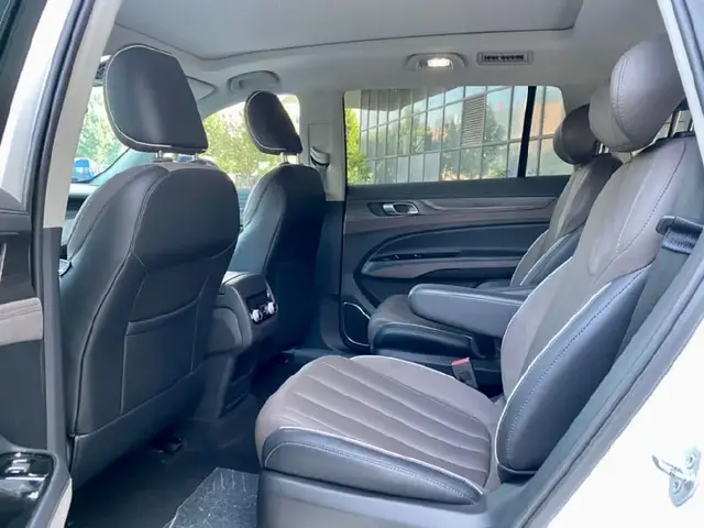 FORD EQUATOR PREMIUM 2023