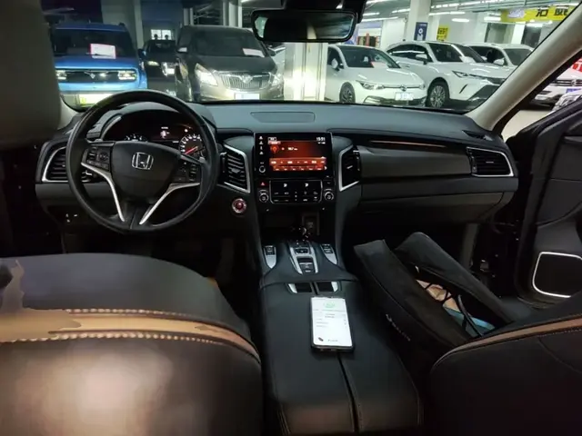 HONDA AVANCIER LUXURY 2022