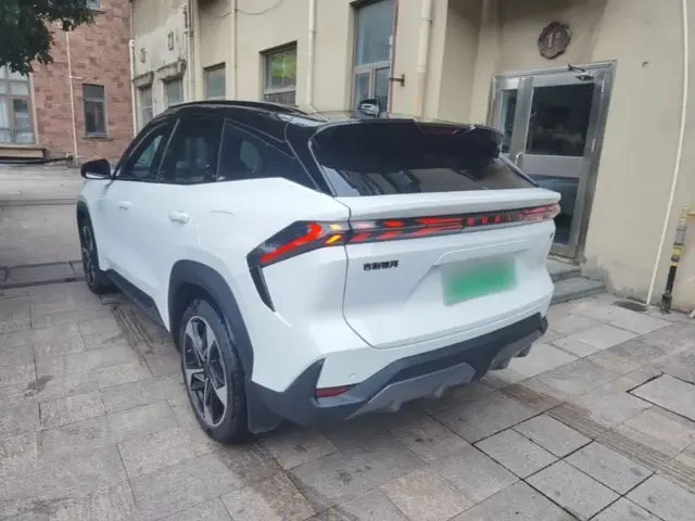 GEELY GALAXY L7 2023