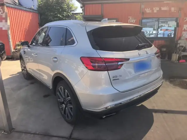 HONGQI HS5 2022