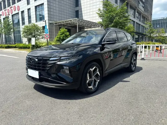 HYUNDAI TUCSON PREMIUM 2023