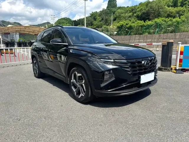 HYUNDAI TUCSON PREMIUM 2023