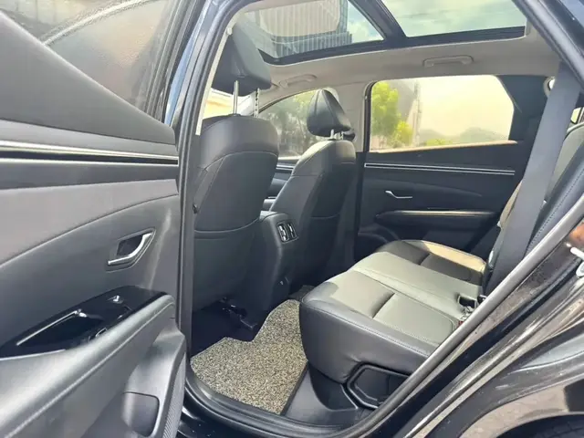 HYUNDAI TUCSON PREMIUM 2023