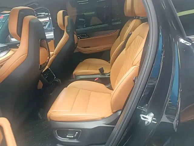 LYNK & CO 09 EM-P 2022