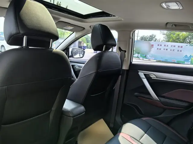 GEELY COOLRAY 2022