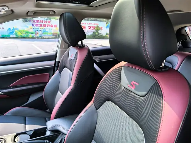GEELY COOLRAY 2022