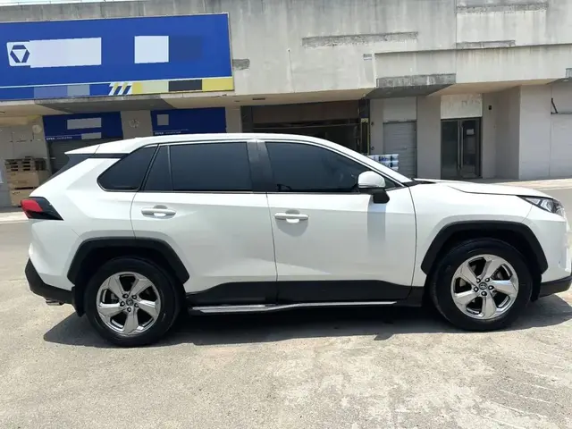 TOYOTA RAV4 2023