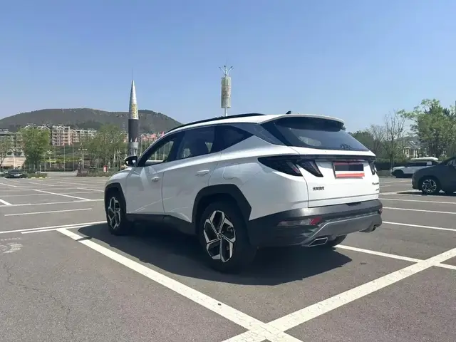 HYUNDAI TUCSON PREMIUM 2023