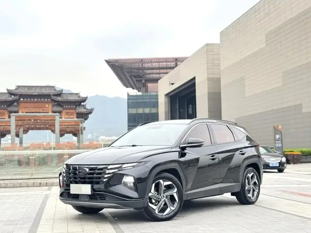 HYUNDAI TUCSON PREMIUM 2023