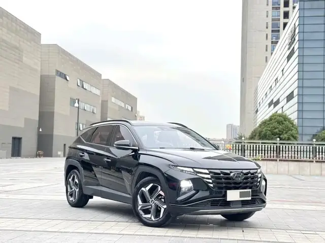HYUNDAI TUCSON PREMIUM 2023