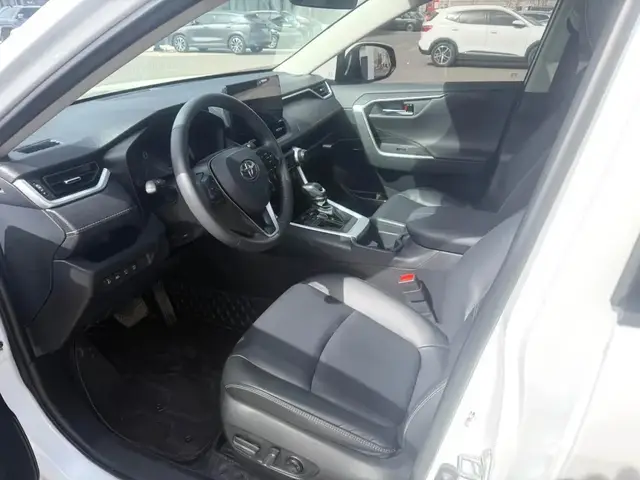 TOYOTA RAV4 2023
