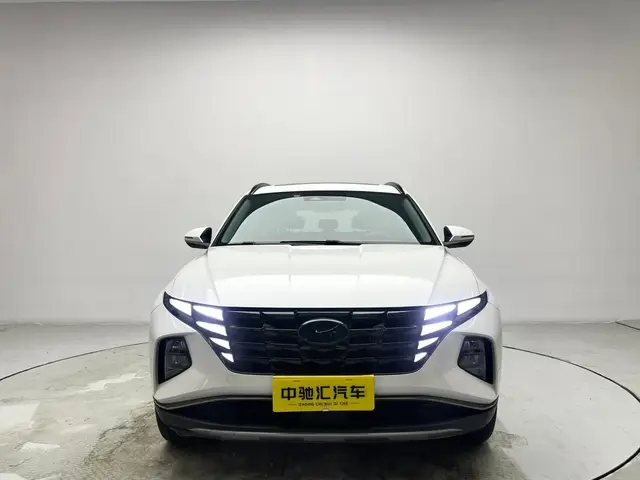 HYUNDAI TUCSON PREMIUM 2023