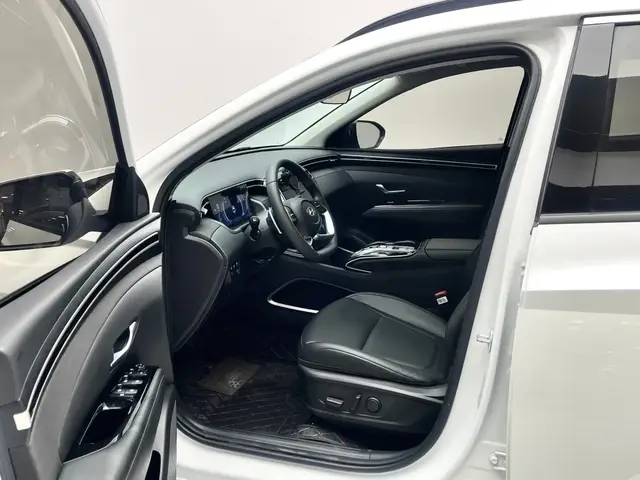 HYUNDAI TUCSON PREMIUM 2023