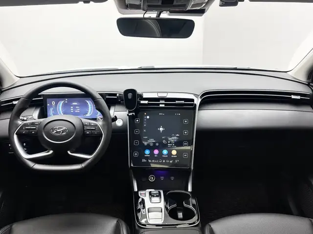 HYUNDAI TUCSON PREMIUM 2023