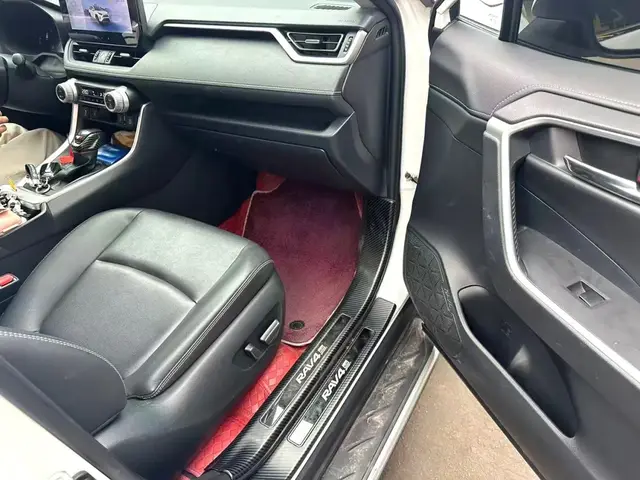 TOYOTA RAV4 2023