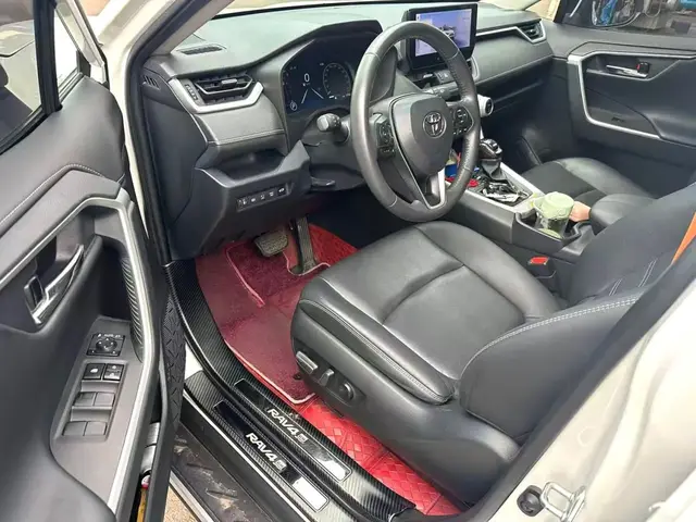 TOYOTA RAV4 2023