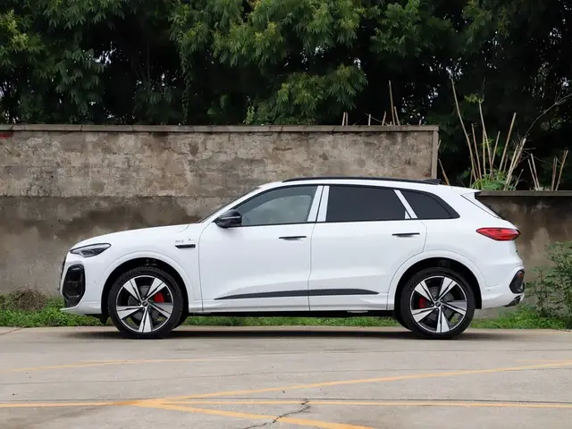 AUDI Q5L 2026
