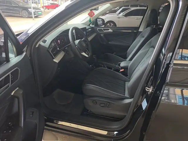 VOLKSWAGEN TIGUAN L 2022