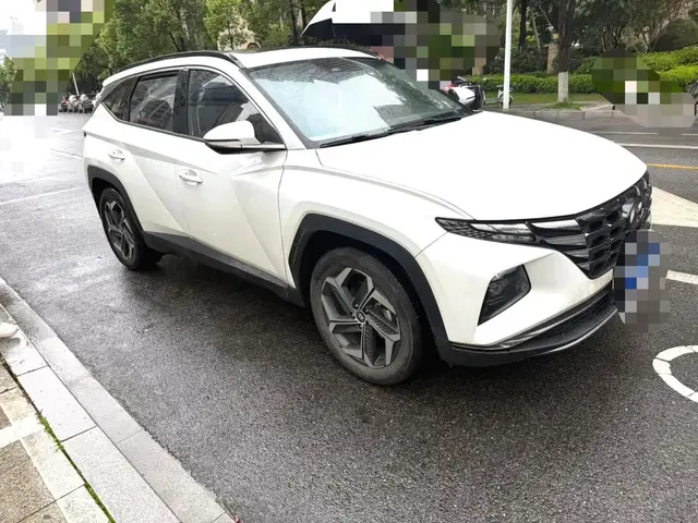 HYUNDAI TUCSON PREMIUM 2023