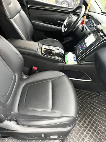 HYUNDAI TUCSON PREMIUM 2023