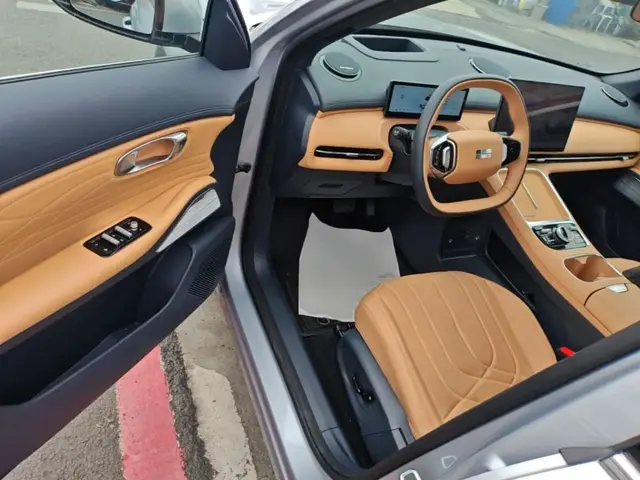 GEELY GALAXY STARSHIP EM-I GALAXY STARSHIP 7 EM-I 2025