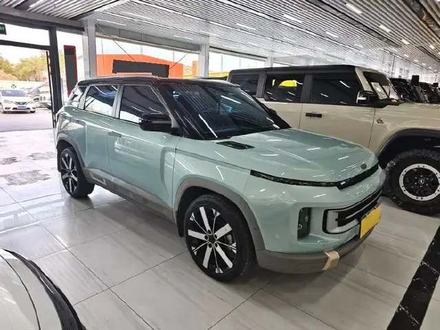 GEELY ICON 2023