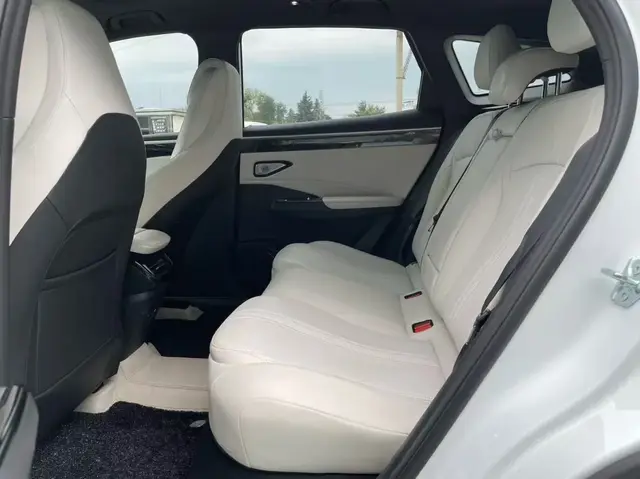 GEELY GALAXY L7 2024