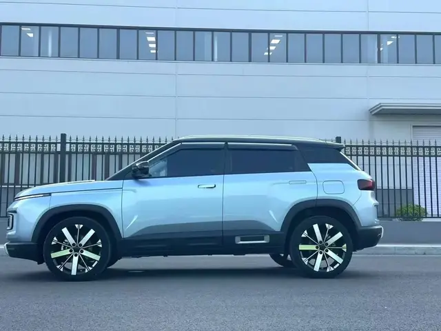 GEELY ICON 2023