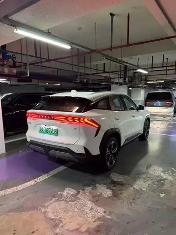 GEELY GALAXY L7 2023