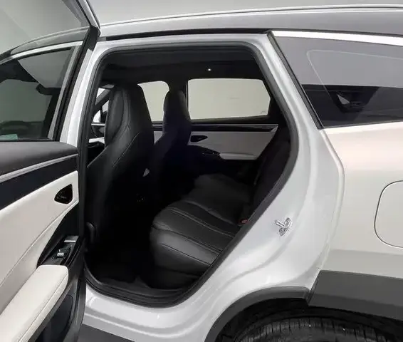 GEELY GALAXY L7 2023