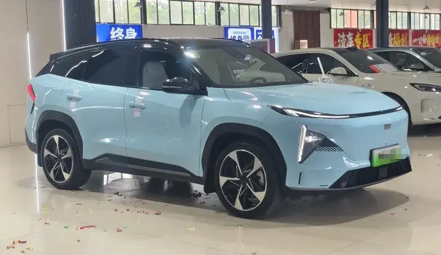 GEELY GALAXY L7 2023