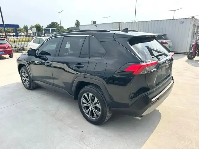 TOYOTA RAV4 2023