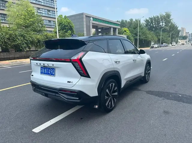 GEELY BOYUE L PREMIUM 2023
