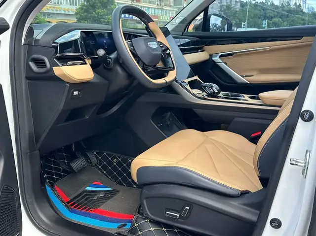 GEELY BOYUE L PREMIUM 2023