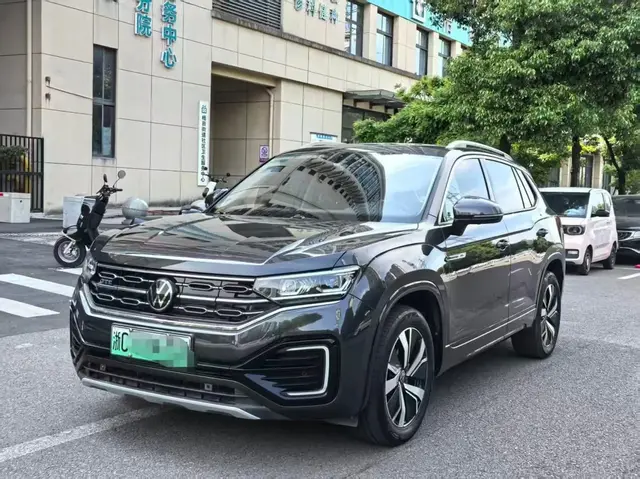 VOLKSWAGEN TAYRON GTE PLUG-IN HYBRID 2021