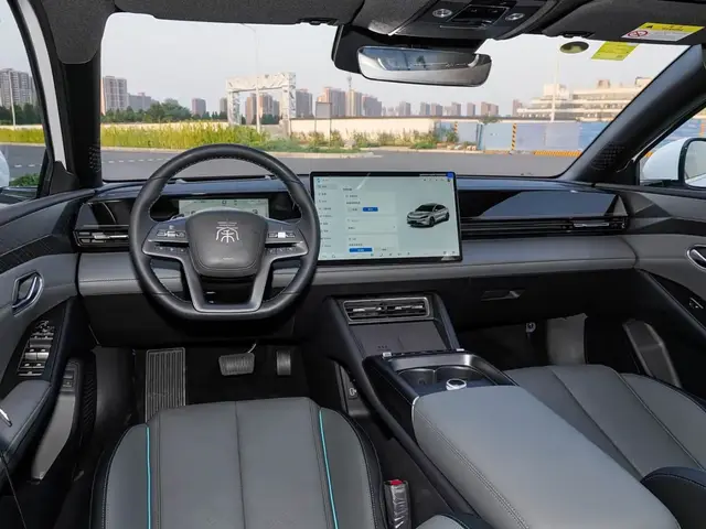 BYD QIN L 2025