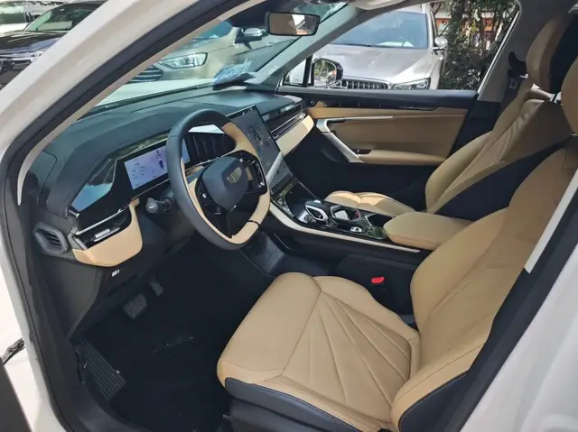 GEELY BOYUE L PREMIUM 2023